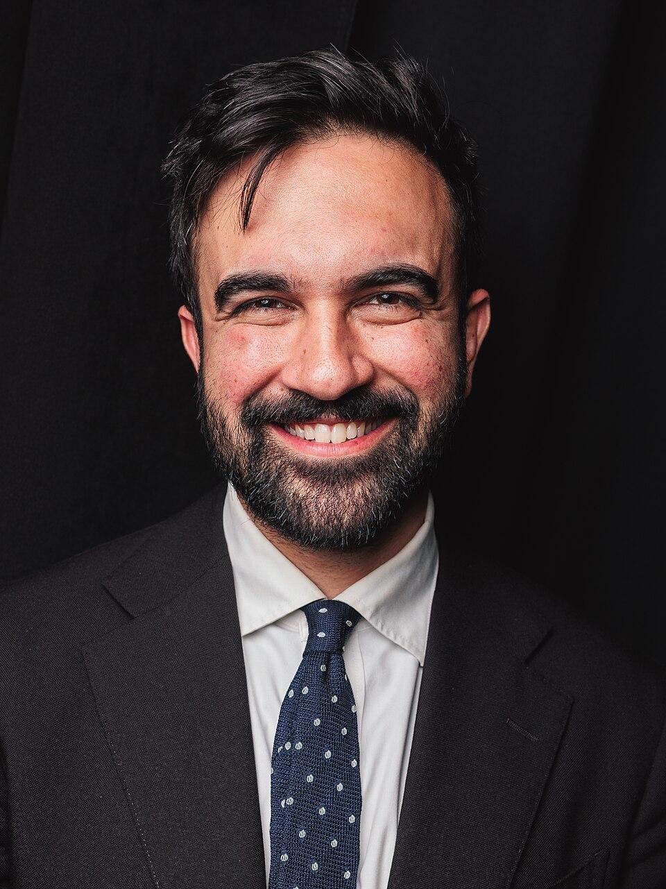 তোমাদের সন্তান হতে পেরে আমি গর্বিত: মা–বাবার উদ্দেশে জোহরান মামদানি